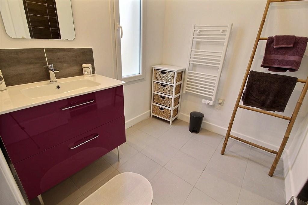 Logis Du Lievre D'Or Bed & Breakfast Монбазон Екстериор снимка